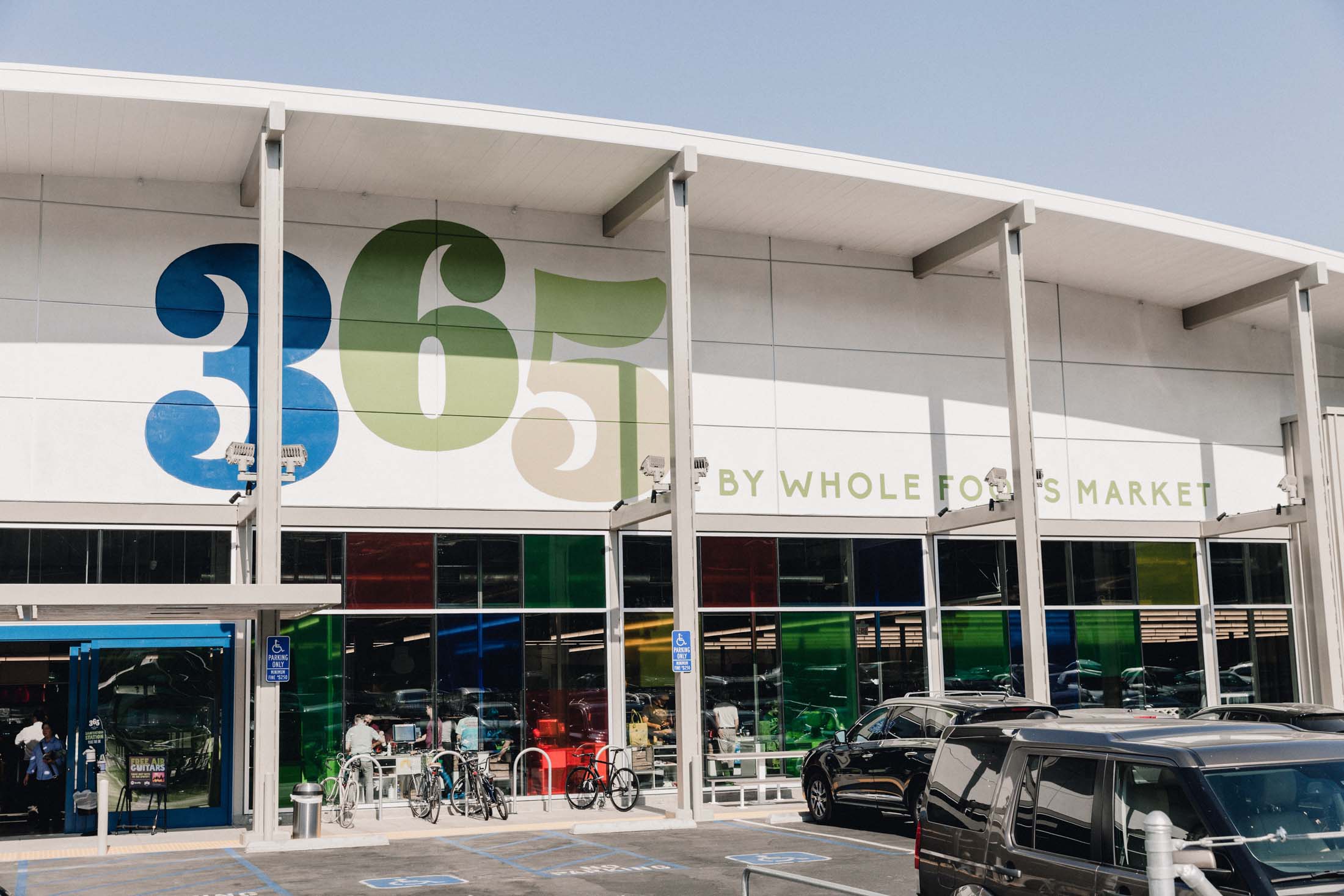 Whole Foods 360 exterior